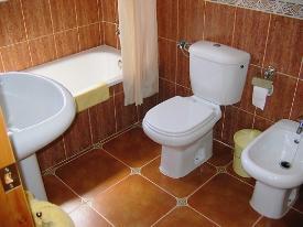 Full Ensuite Bathroom